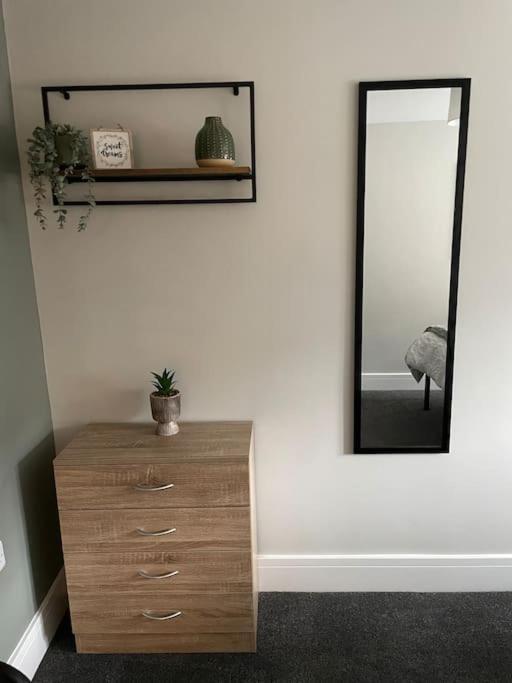 Cedar House - 2 Bed House With Free Parking In Town Centre! By Shortstays4U King's Lynn Dış mekan fotoğraf